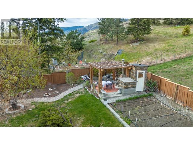 404 West Bench Dr, House detached with 4 bedrooms, 3 bathrooms and 7 parking in Okanagan Similkameen F BC | Image 81