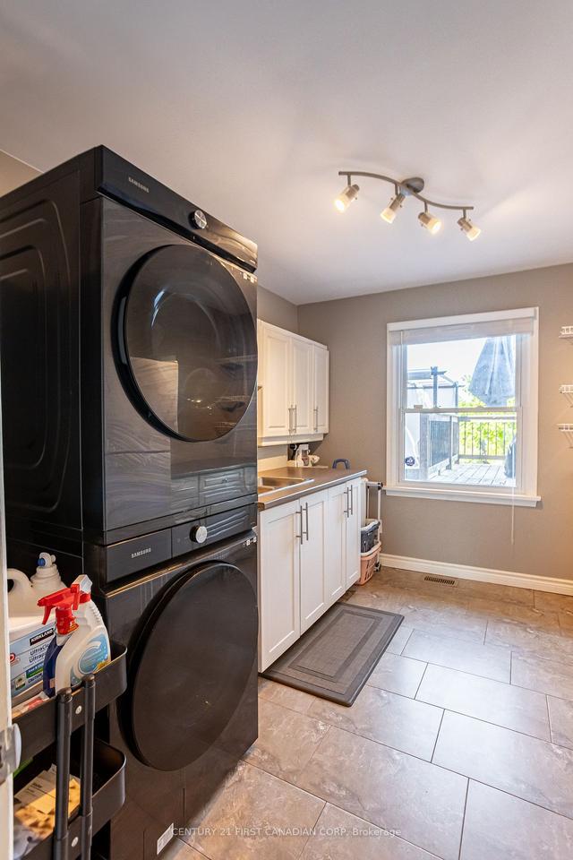 709 Galloway Cres, House detached with 3 bedrooms, 3 bathrooms and 7 parking in London ON | Image 11