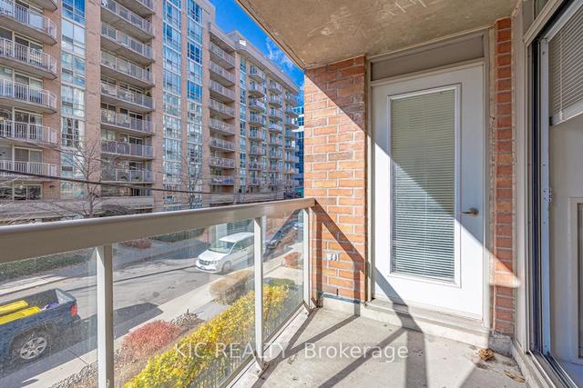 412 - 15 Stafford St, Condo with 1 bedrooms, 1 bathrooms and 1 parking in Toronto ON | Image 1