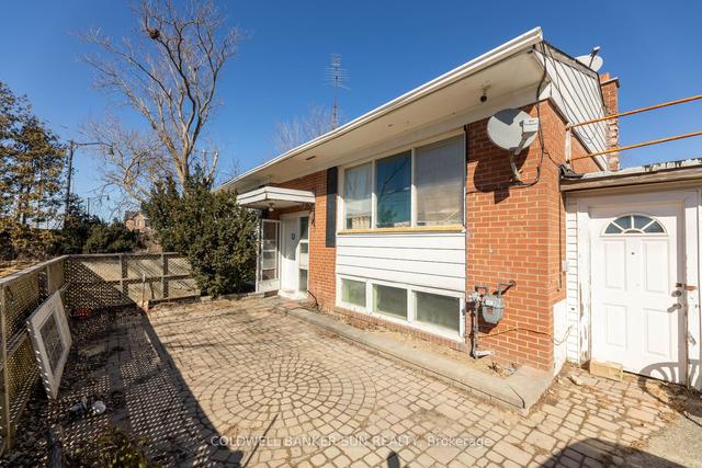 11623 Dixie Rd, House detached with 3 bedrooms, 1 bathrooms and 6 parking in Brampton ON | Image 5