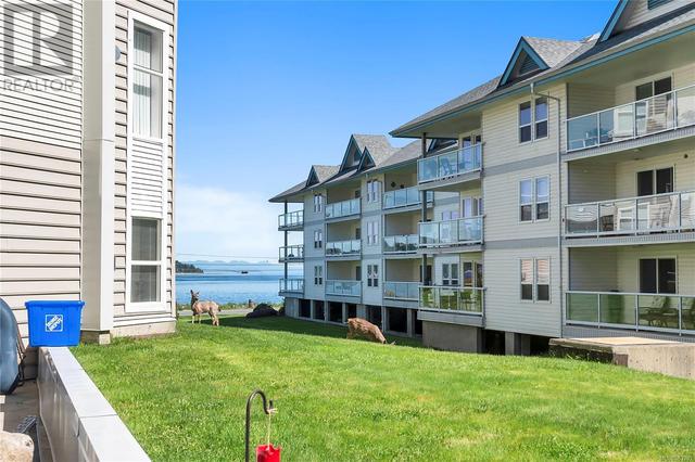 109 - 350 Island Hwy S, Condo with 2 bedrooms, 2 bathrooms and 2 parking in Campbell River BC | Image 3