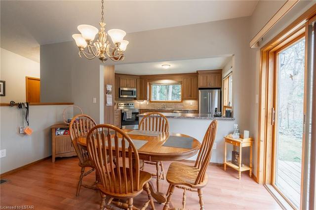 10288 Riverside Dr, House detached with 6 bedrooms, 2 bathrooms and 8 parking in Lambton Shores ON | Image 4