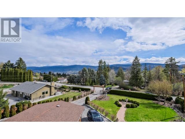 404 West Bench Dr, House detached with 4 bedrooms, 3 bathrooms and 7 parking in Okanagan Similkameen F BC | Image 54