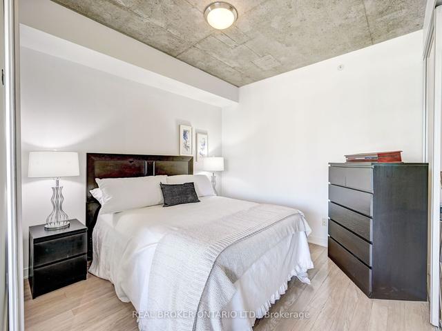 706 - 32 Camden St, Condo with 1 bedrooms, 1 bathrooms and 0 parking in Toronto ON | Image 3