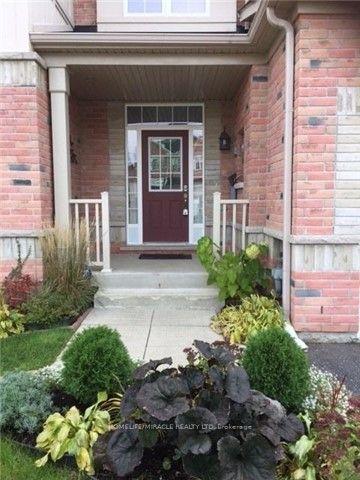 71 Olga St, House attached with 3 bedrooms, 4 bathrooms and 2 parking in Toronto ON | Image 12