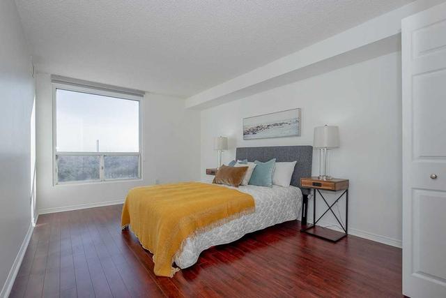 902 - 7 Concorde Pl, Condo with 2 bedrooms, 2 bathrooms and 2 parking in Toronto ON | Image 25