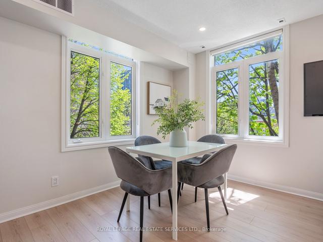 1505 - 15 Sudbury St, Townhouse with 3 bedrooms, 2 bathrooms and 1 parking in Toronto ON | Image 2