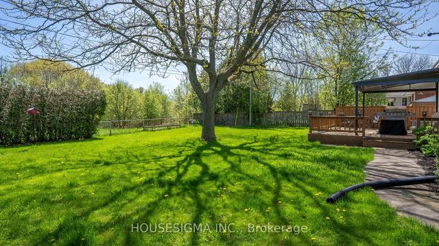 17 Silverdale Cres, House detached with 3 bedrooms, 3 bathrooms and 5 parking in London ON | Image 30