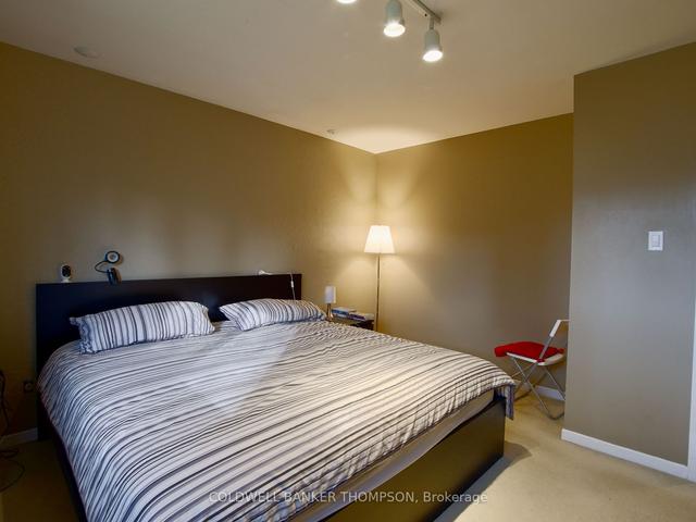 1286 Landfair Cres, House detached with 3 bedrooms, 2 bathrooms and 5 parking in Oakville ON | Image 14