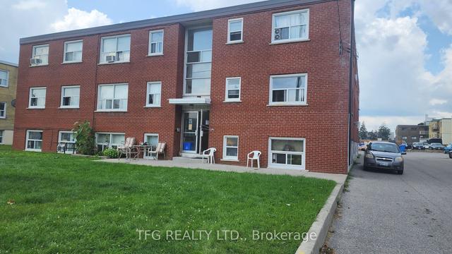 12 - 300 Montrave Ave, Condo with 2 bedrooms, 1 bathrooms and 1 parking in Oshawa ON | Image 1