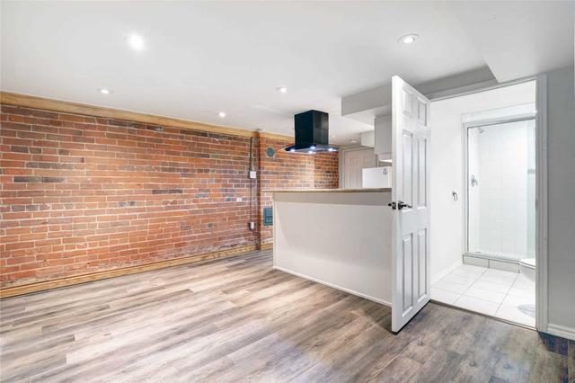 bsmt - 70 Dupont St, House semidetached with 2 bedrooms, 1 bathrooms and 0 parking in Toronto ON | Image 3