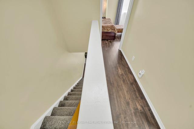 252 Blackhorne Dr, Townhouse with 3 bedrooms, 2 bathrooms and 2 parking in Kitchener ON | Image 7