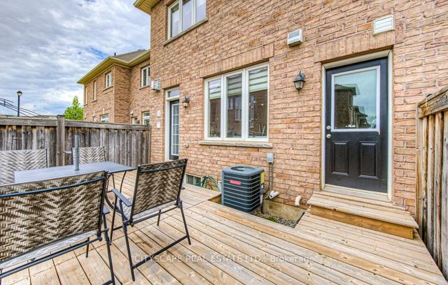 785 Megson Terr, House attached with 3 bedrooms, 4 bathrooms and 3 parking in Milton ON | Image 24