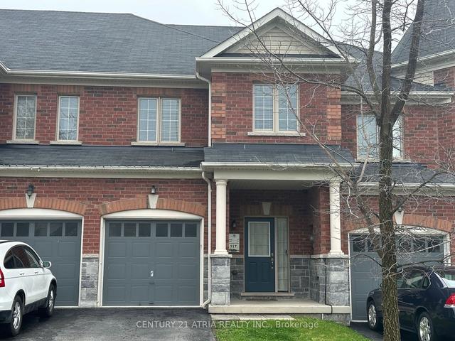117 Underwood Dr, House attached with 3 bedrooms, 4 bathrooms and 3 parking in Whitby ON | Image 1