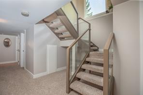 415 Wildwood Dr Sw, House detached with 5 bedrooms, 3 bathrooms and 3 parking in Calgary AB | Image 23