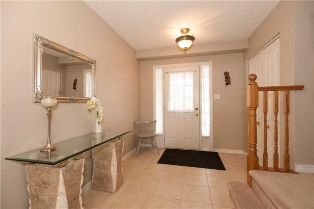 768 Paris Blvd, House attached with 3 bedrooms, 3 bathrooms and 1 parking in Waterloo ON | Image 2