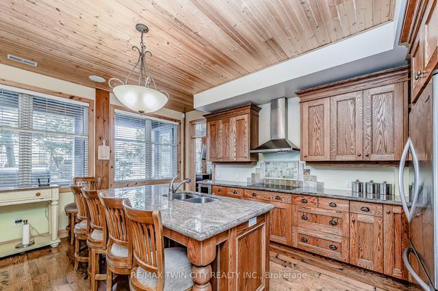 1347 Rosseau Rd, House detached with 5 bedrooms, 4 bathrooms and 5 parking in Muskoka Lakes ON | Image 5
