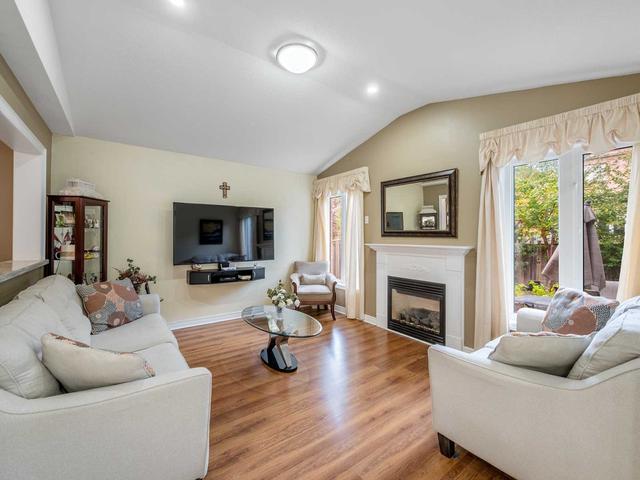 32 Crescendo Ave, House detached with 3 bedrooms, 4 bathrooms and 4 parking in Richmond Hill ON | Image 6