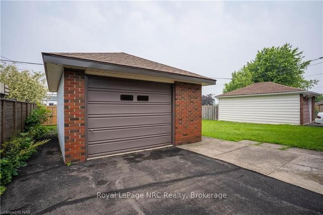150 Clarke St, House detached with 3 bedrooms, 1 bathrooms and 5 parking in Port Colborne ON | Image 8