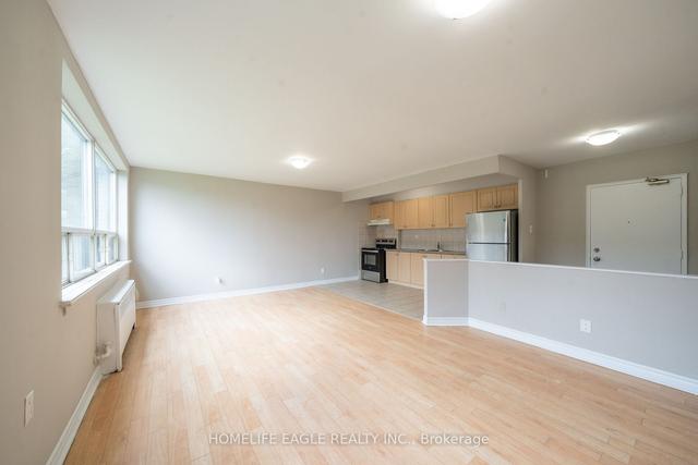 126c - 468 Ottawa St N, Condo with 2 bedrooms, 1 bathrooms and 1 parking in Hamilton ON | Image 2