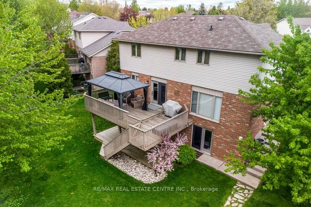18 Mclachlan Pl, House detached with 3 bedrooms, 3 bathrooms and 4 parking in Guelph ON | Image 29