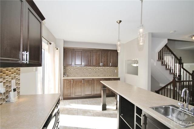 106 Brilia Private, Townhouse with 3 bedrooms, 3 bathrooms and 2 parking in Ottawa ON | Image 13