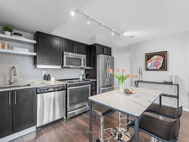 1915 - 400 Adelaide St E, Condo with 2 bedrooms, 2 bathrooms and 1 parking in Toronto ON | Image 26