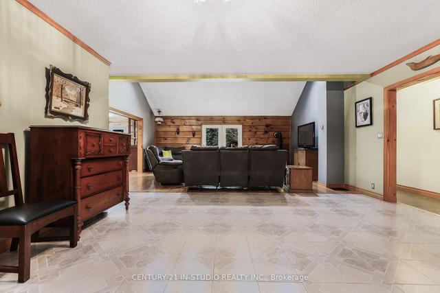 403277 Grey County Rd 4, House detached with 3 bedrooms, 4 bathrooms and 10 parking in West Grey ON | Image 2