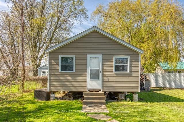 921 Lakeshore Rd, House detached with 2 bedrooms, 1 bathrooms and 4 parking in Haldimand County ON | Image 25
