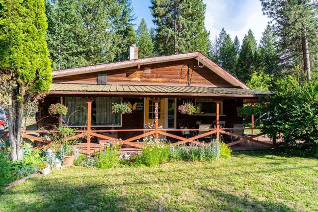2027 Jim Smith Lake Rd, House detached with 2 bedrooms, 1 bathrooms and null parking in East Kootenay C BC | Image 3