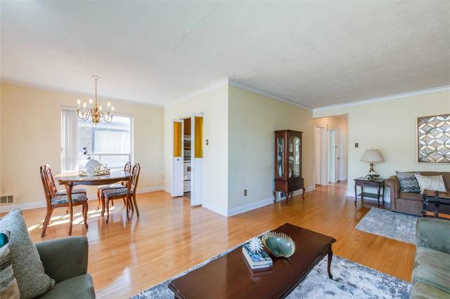 3715 St Clair Ave E, House detached with 3 bedrooms, 3 bathrooms and 2 parking in Toronto ON | Image 36