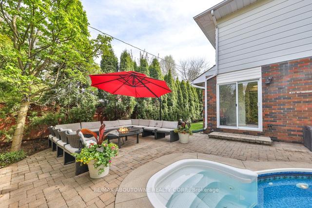 296 Lakeview Ave, House detached with 3 bedrooms, 2 bathrooms and 4 parking in Burlington ON | Image 28
