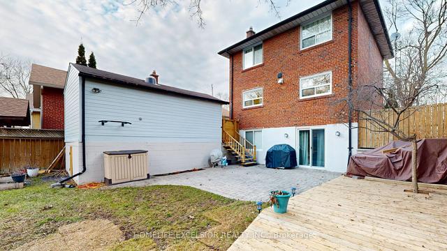 19 Moncrieff Dr, House detached with 3 bedrooms, 3 bathrooms and 4 parking in Toronto ON | Image 33