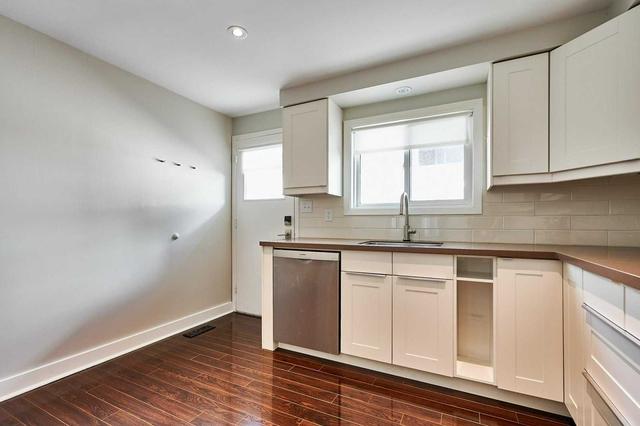 76 Amanda Dr, House detached with 3 bedrooms, 2 bathrooms and 3 parking in Toronto ON | Image 8