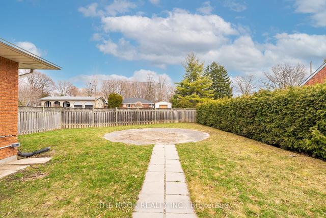 1066 Mohawk St, House detached with 4 bedrooms, 4 bathrooms and 8 parking in Oshawa ON | Image 31