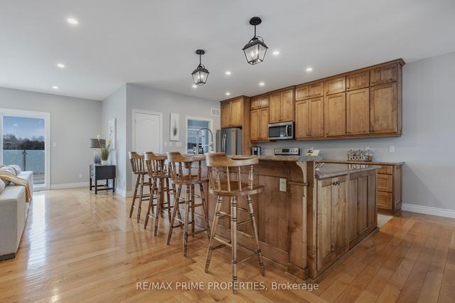 484 Centreline Rd, House detached with 2 bedrooms, 4 bathrooms and 20 parking in Kawartha Lakes ON | Image 36