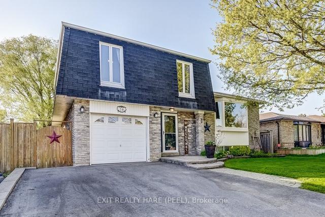38 Greenmount Rd, House detached with 4 bedrooms, 2 bathrooms and 5 parking in Brampton ON | Image 12