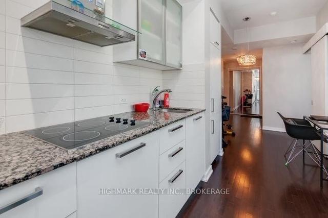 4411 - 14 York St, Condo with 1 bedrooms, 1 bathrooms and 0 parking in Toronto ON | Image 5