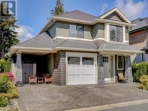 8051 Huckleberry Crt, Central Saanich, BC, V8M0B7 | Card Image
