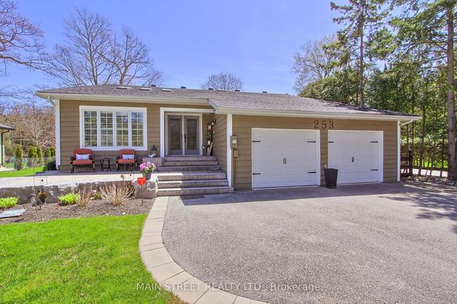 253 Knox Rd E, House detached with 3 bedrooms, 3 bathrooms and 5 parking in Wasaga Beach ON | Image 1