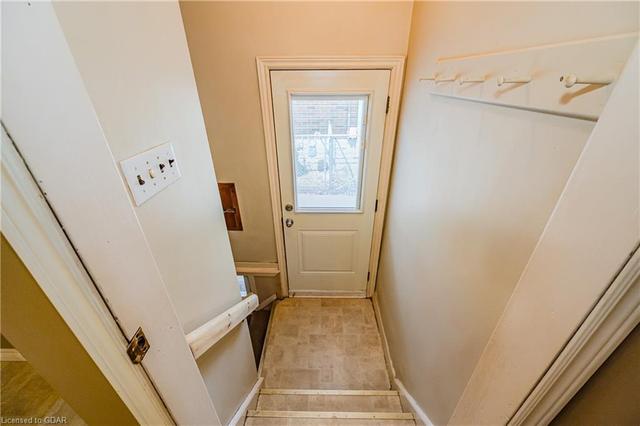 84 William St, House detached with 3 bedrooms, 1 bathrooms and 3 parking in Guelph ON | Image 9