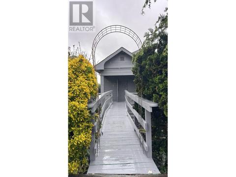 1408 Eighth Ave, New Westminster, BC, V3M2S4 | Card Image