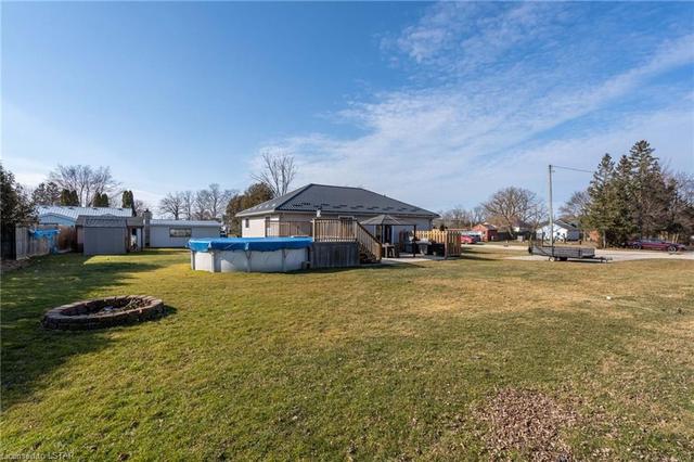 213 Deacon Street Street, House detached with 3 bedrooms, 2 bathrooms and 7 parking in Lambton Shores ON | Image 22
