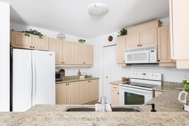 206 - 24 Dairy Ln, Condo with 2 bedrooms, 2 bathrooms and 1 parking in Huntsville ON | Image 2