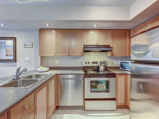 th 74 - 55 Turntable Cres, Townhouse with 3 bedrooms, 2 bathrooms and 1 parking in Toronto ON | Image 28