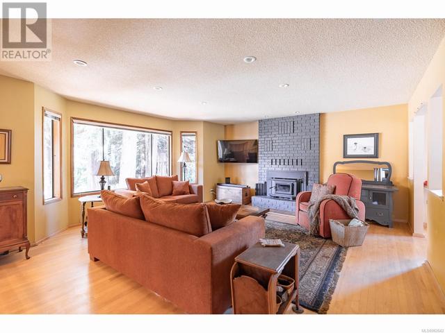 5518 Clipper Dr, House detached with 4 bedrooms, 3 bathrooms and 6 parking in Nanaimo BC | Image 10