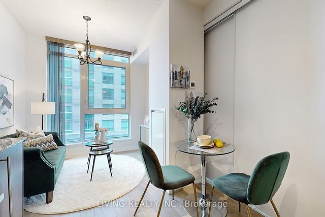 404 - 199 Richmond St W, Condo with 1 bedrooms, 1 bathrooms and 0 parking in Toronto ON | Image 13
