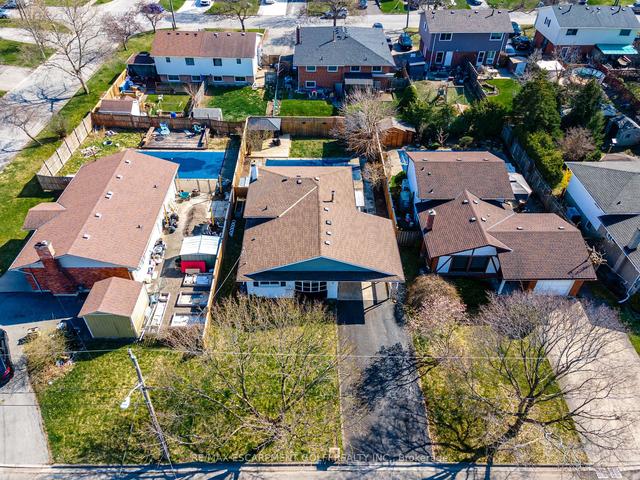 3 Rene Ln, House detached with 2 bedrooms, 2 bathrooms and 5 parking in St. Catharines ON | Image 31