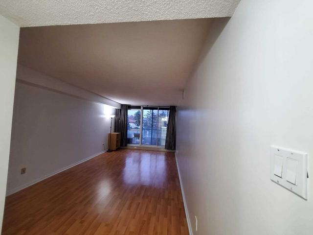 201 - 4727 Sheppard Ave, Condo with 2 bedrooms, 2 bathrooms and 1 parking in Toronto ON | Image 4