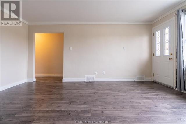UNIT - 184 Orell Street Unit# 2 (Upper, Condo with 3 bedrooms, 1 bathrooms and null parking in Greater Sudbury ON | Image 6